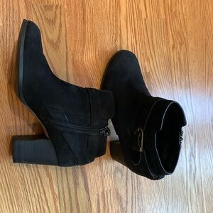 Cole Haan 6B suede bootie